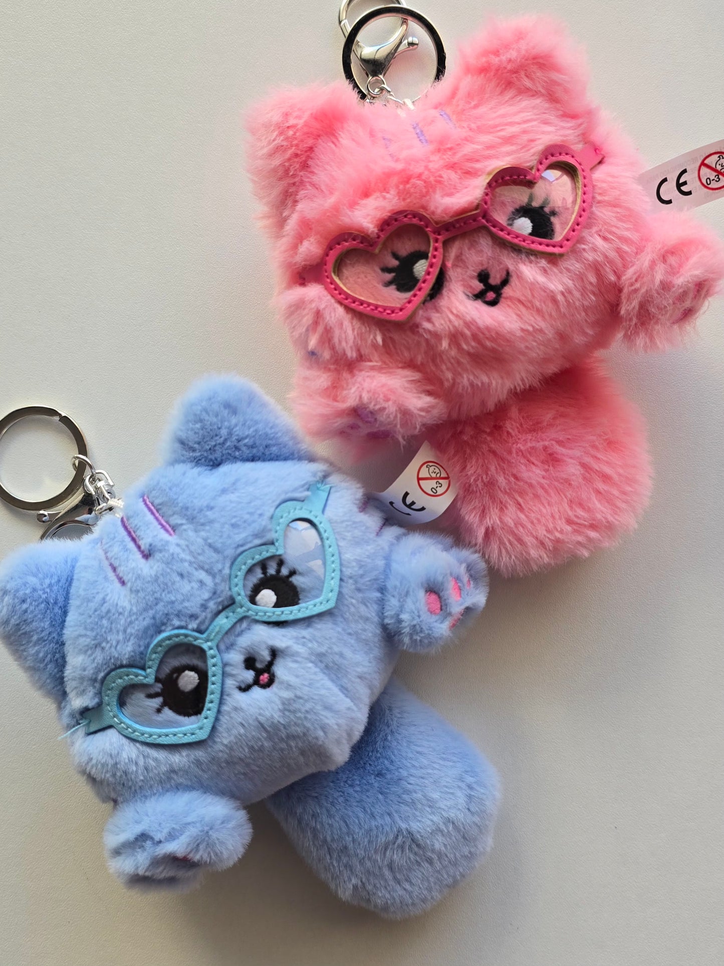 Porte-clé peluche chat qui couine