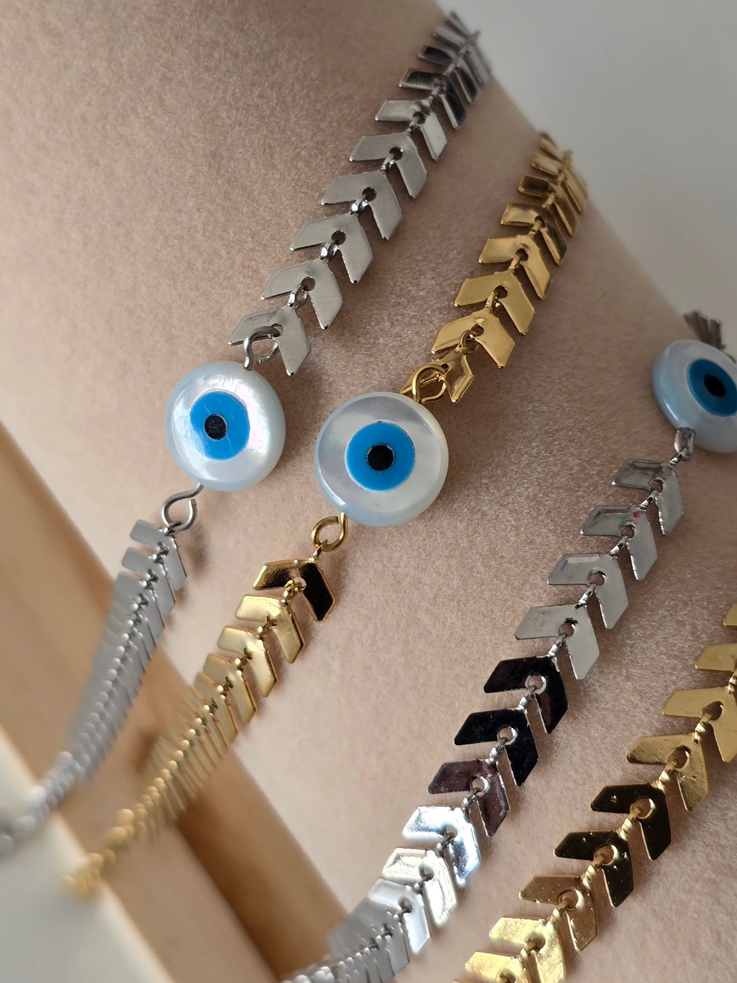 bracelet acier inoxydable réglable, design fin avec pendentif oeil protecteur bleu