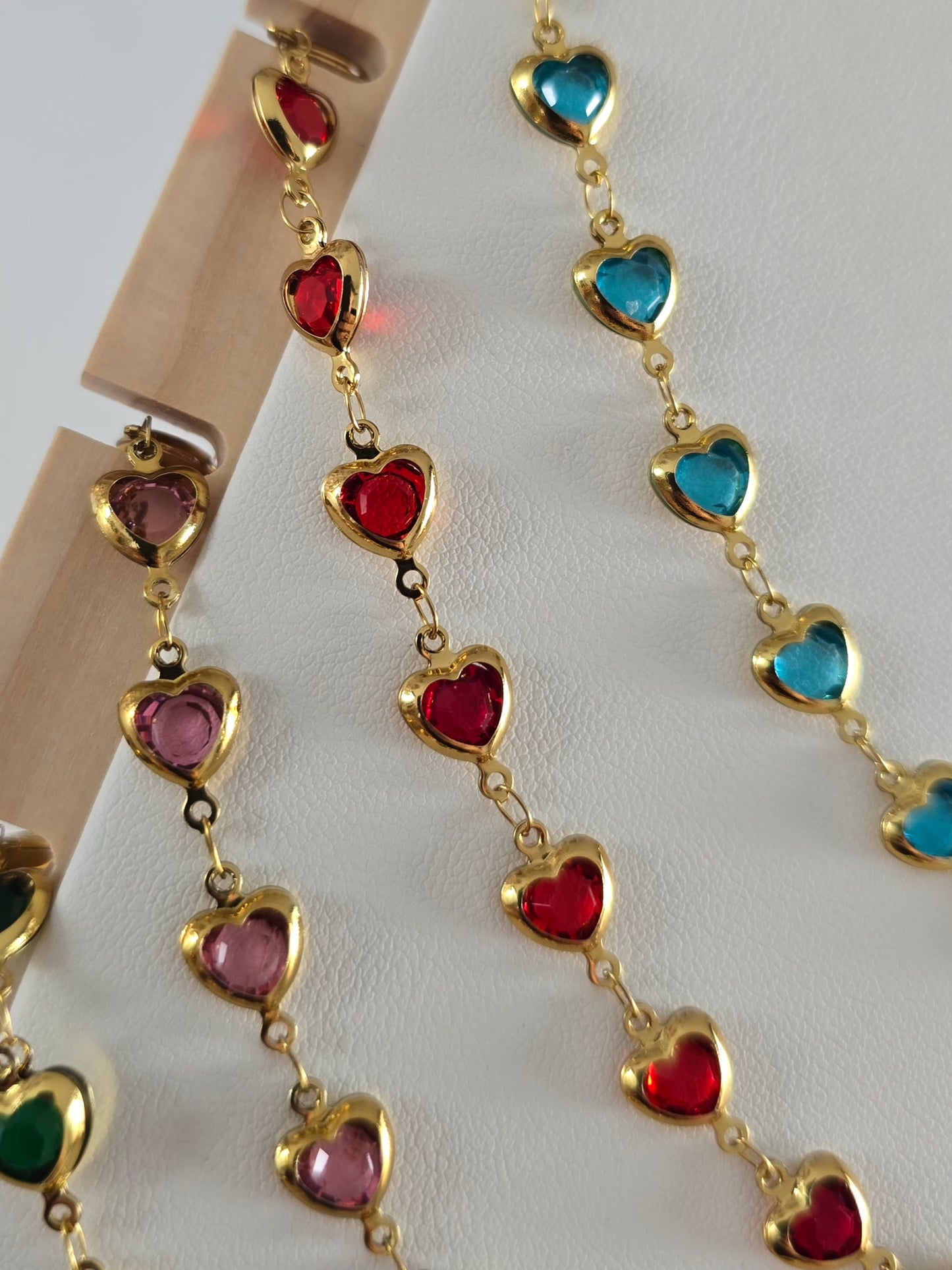 collier chic Amour, doré avec coeurs colorés