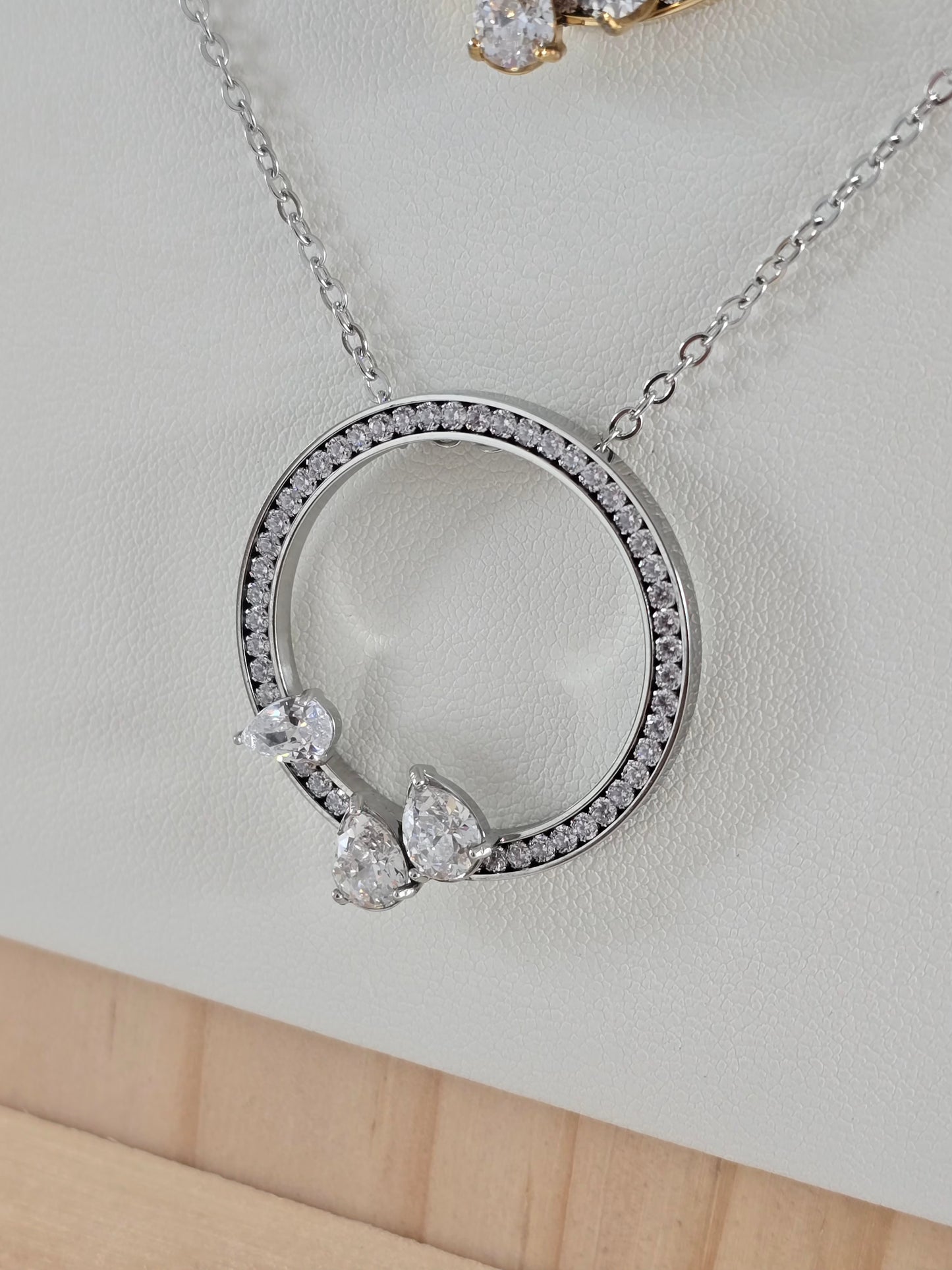 Collier Oriana