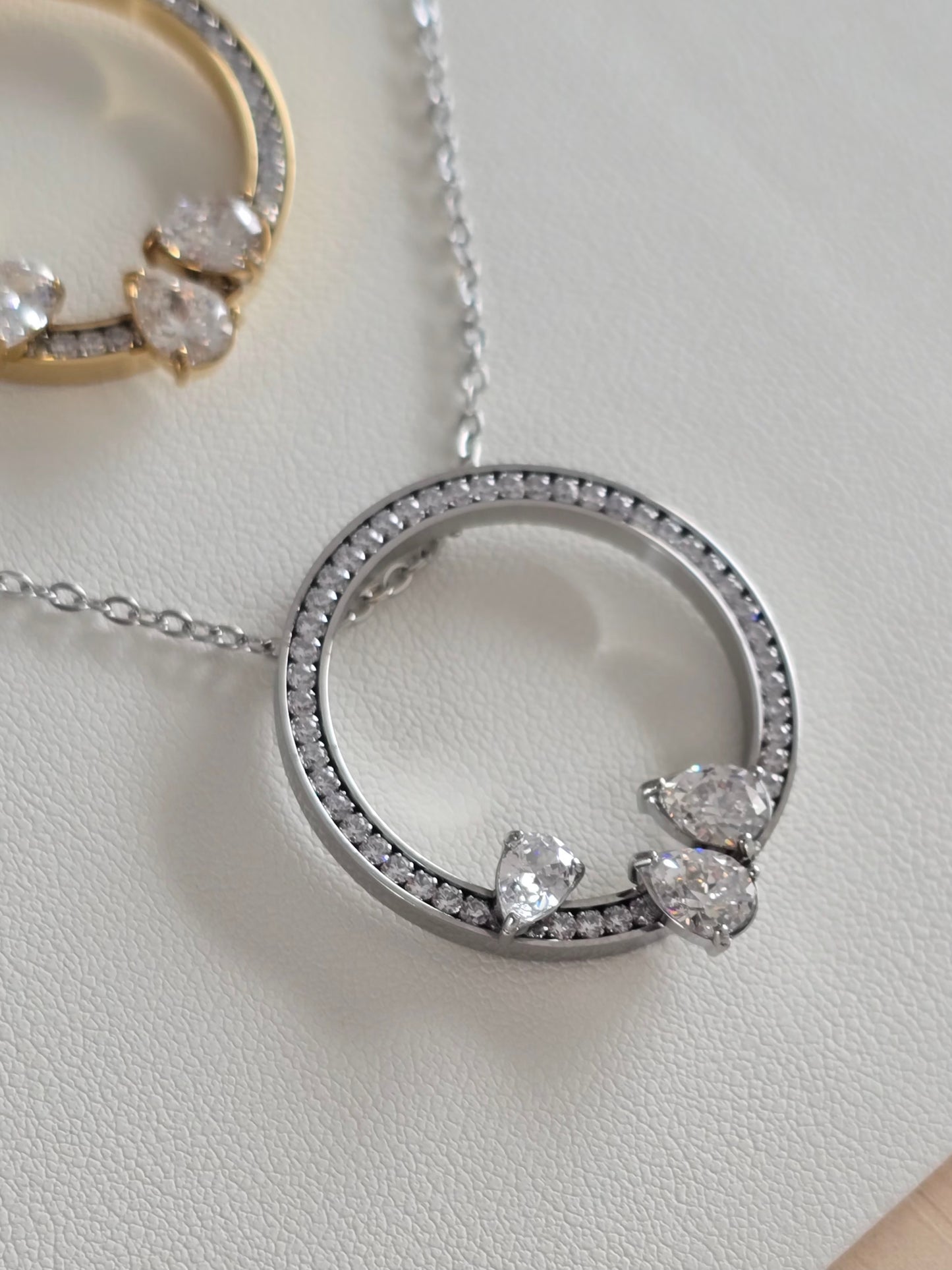Collier Oriana