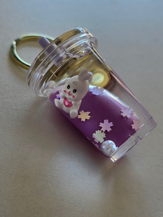 accessoire kawaii milkshake violet avec petit lapin blanc