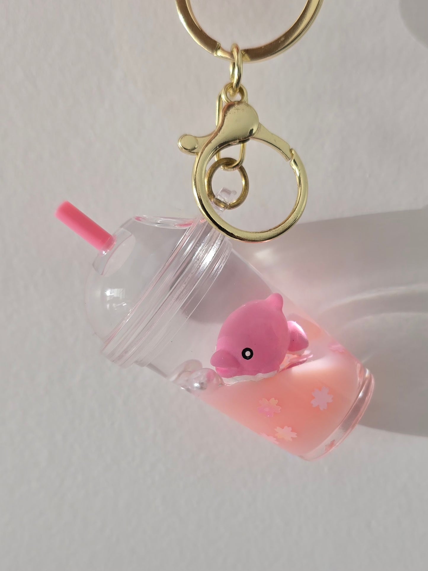 accessoire kawaii ose avec dauphin 3D et fleurs flottantes