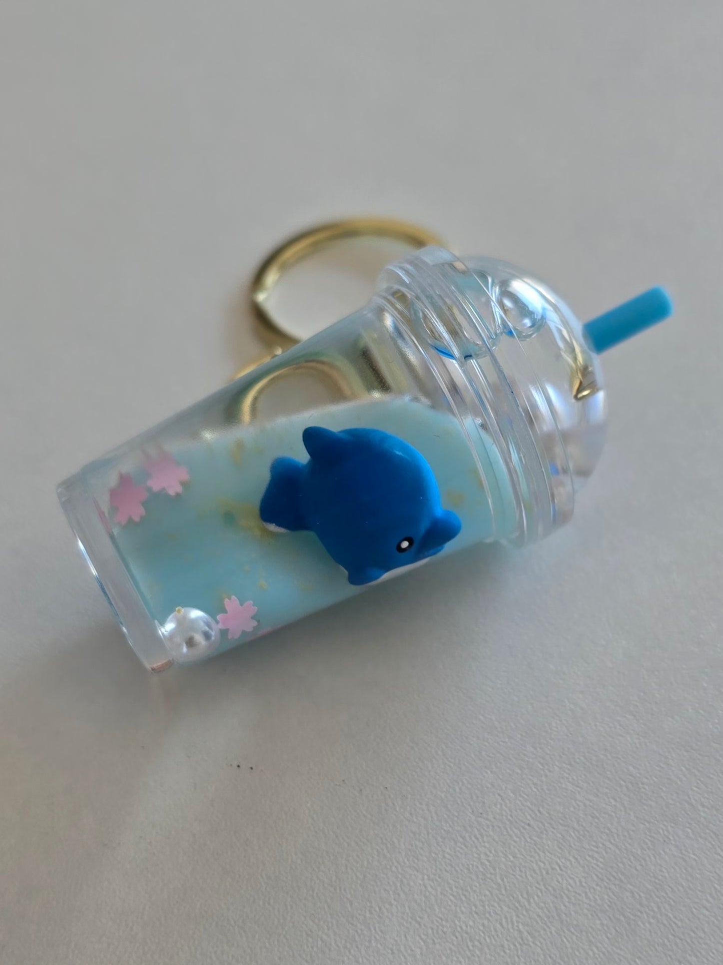 porte-clé fantaisie transparent avec dauphin 3D