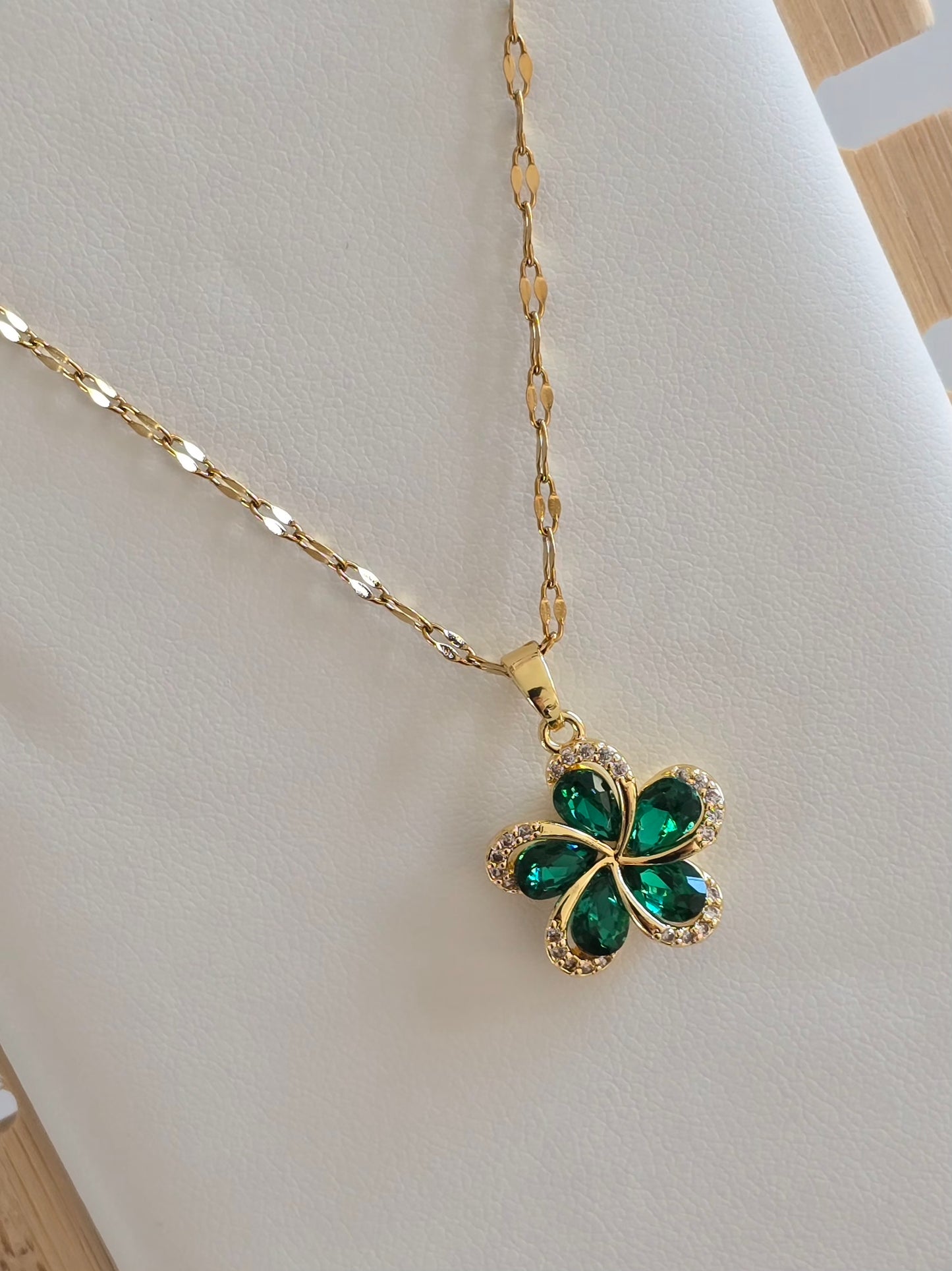 Collier Luzia