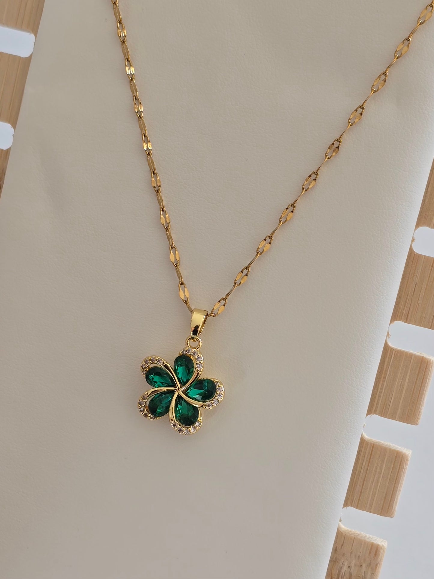 Collier Luzia