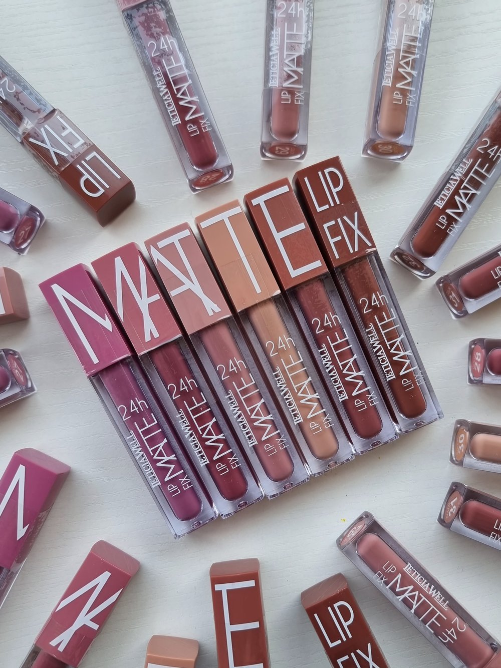 Lip gloss fix matte 24h