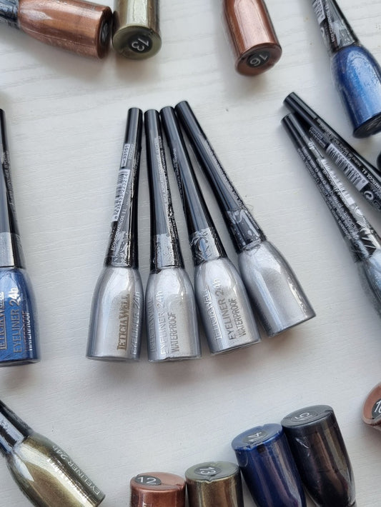 Eyeliner argenté métallisé