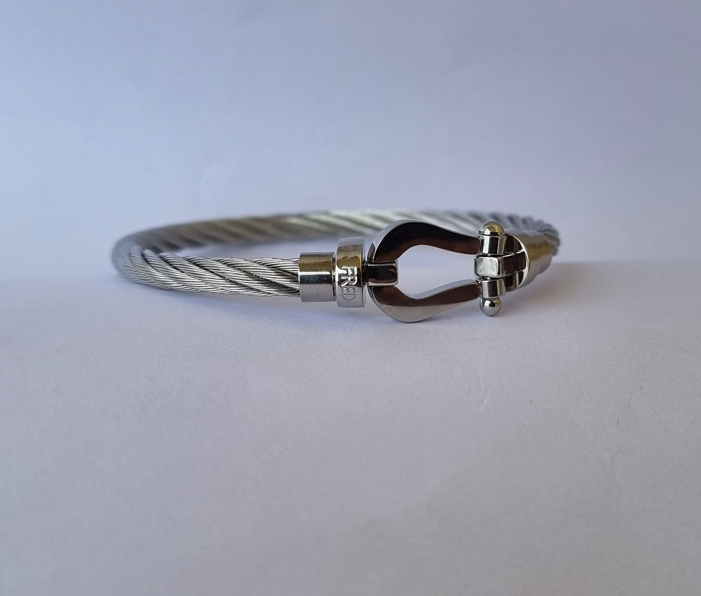 Bracelet Striking