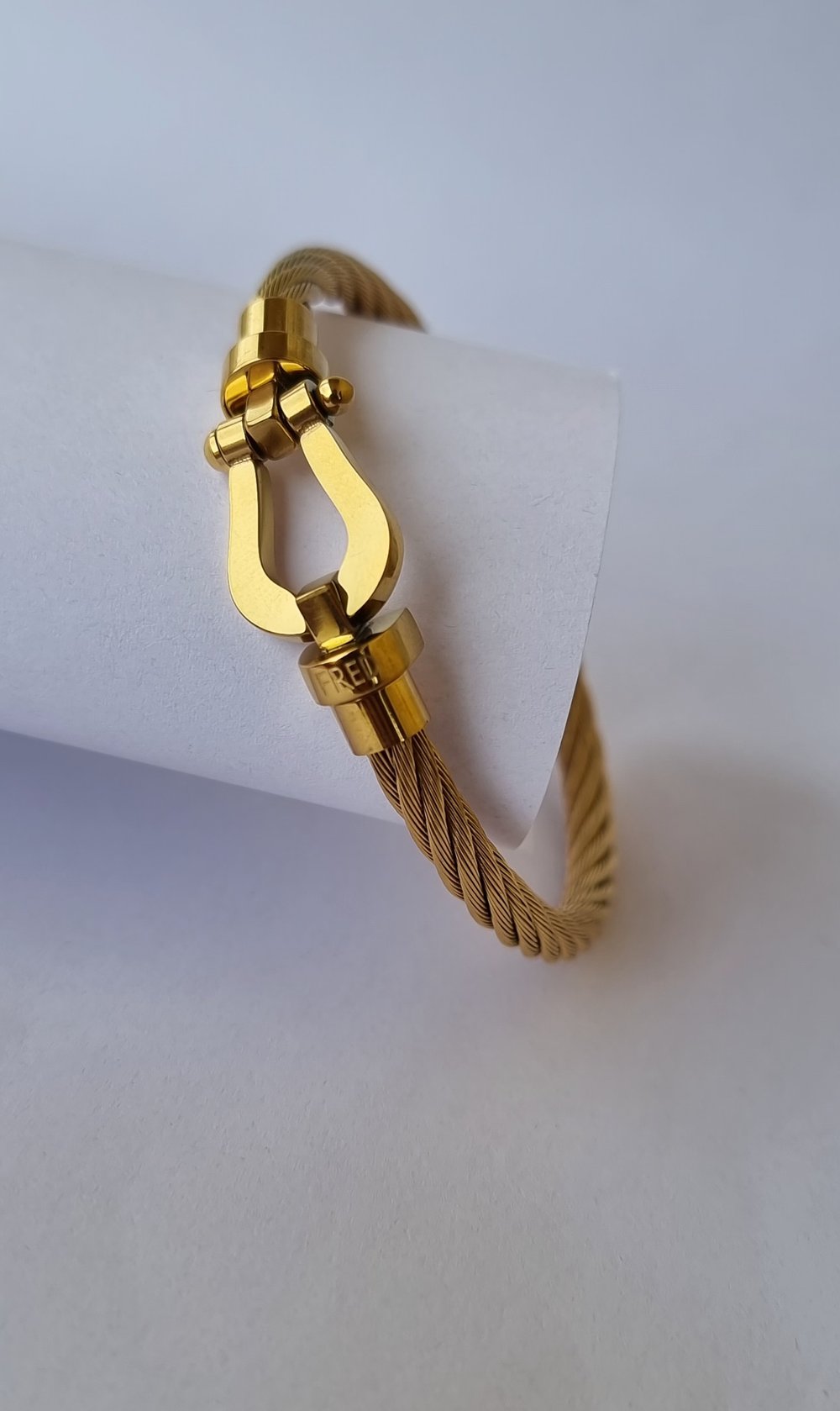 Bracelet Striking