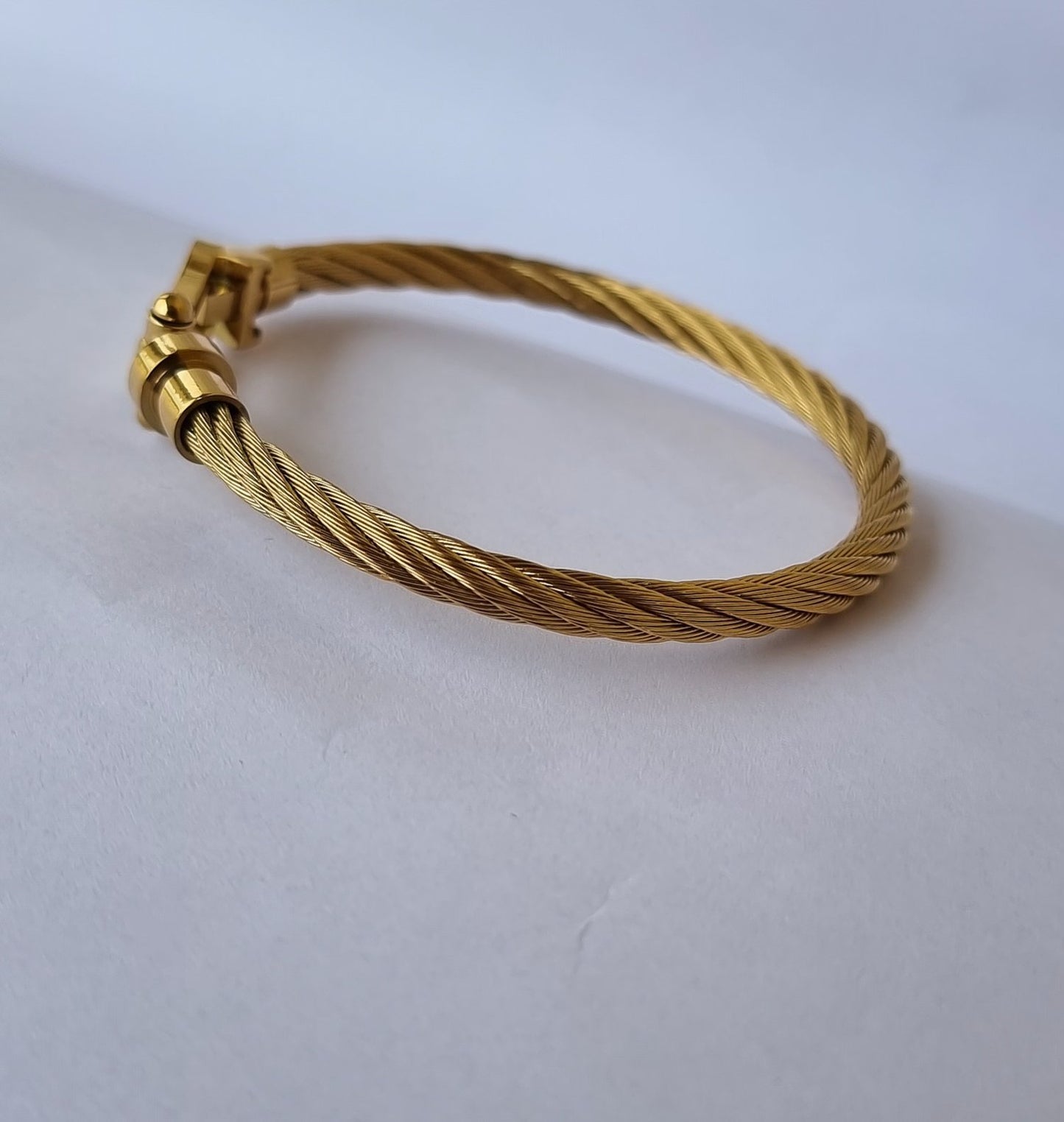 Bracelet Striking