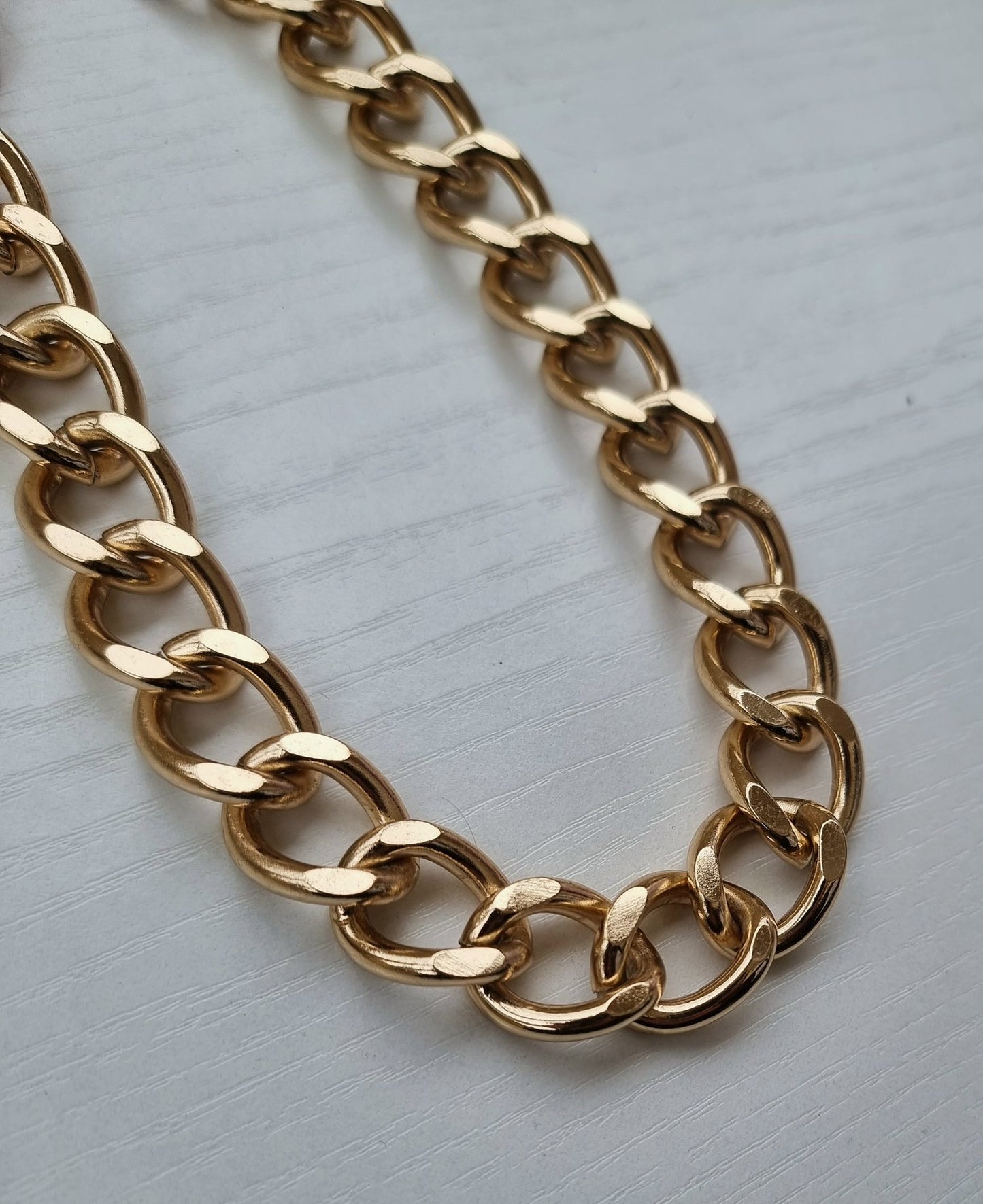 Gros collier chaîne doré