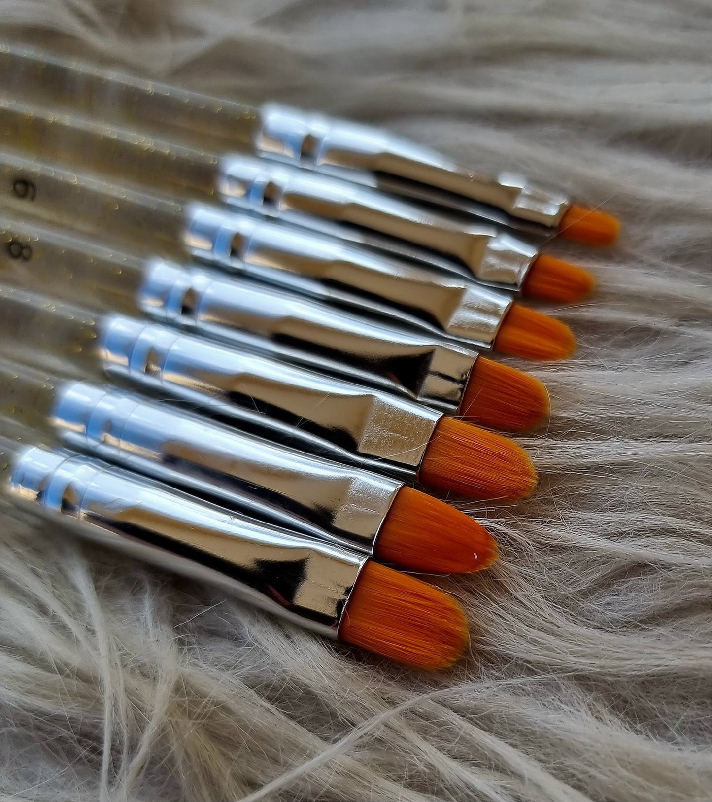 Lot 7 pinceaux NailBrush