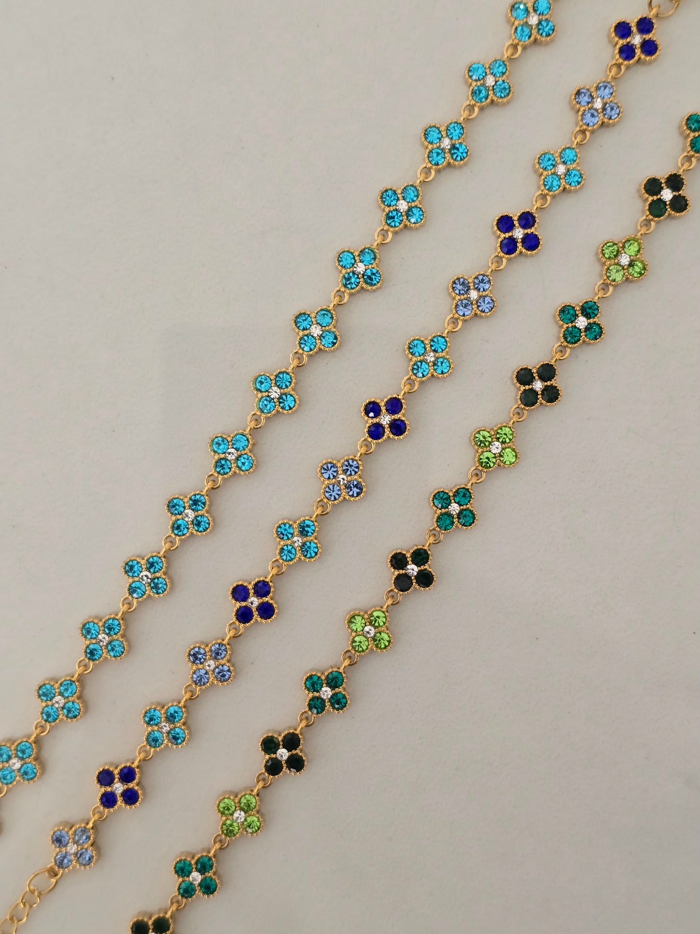Bracelet Princesa avec motifs fleurs colorées et finition dorée élégante