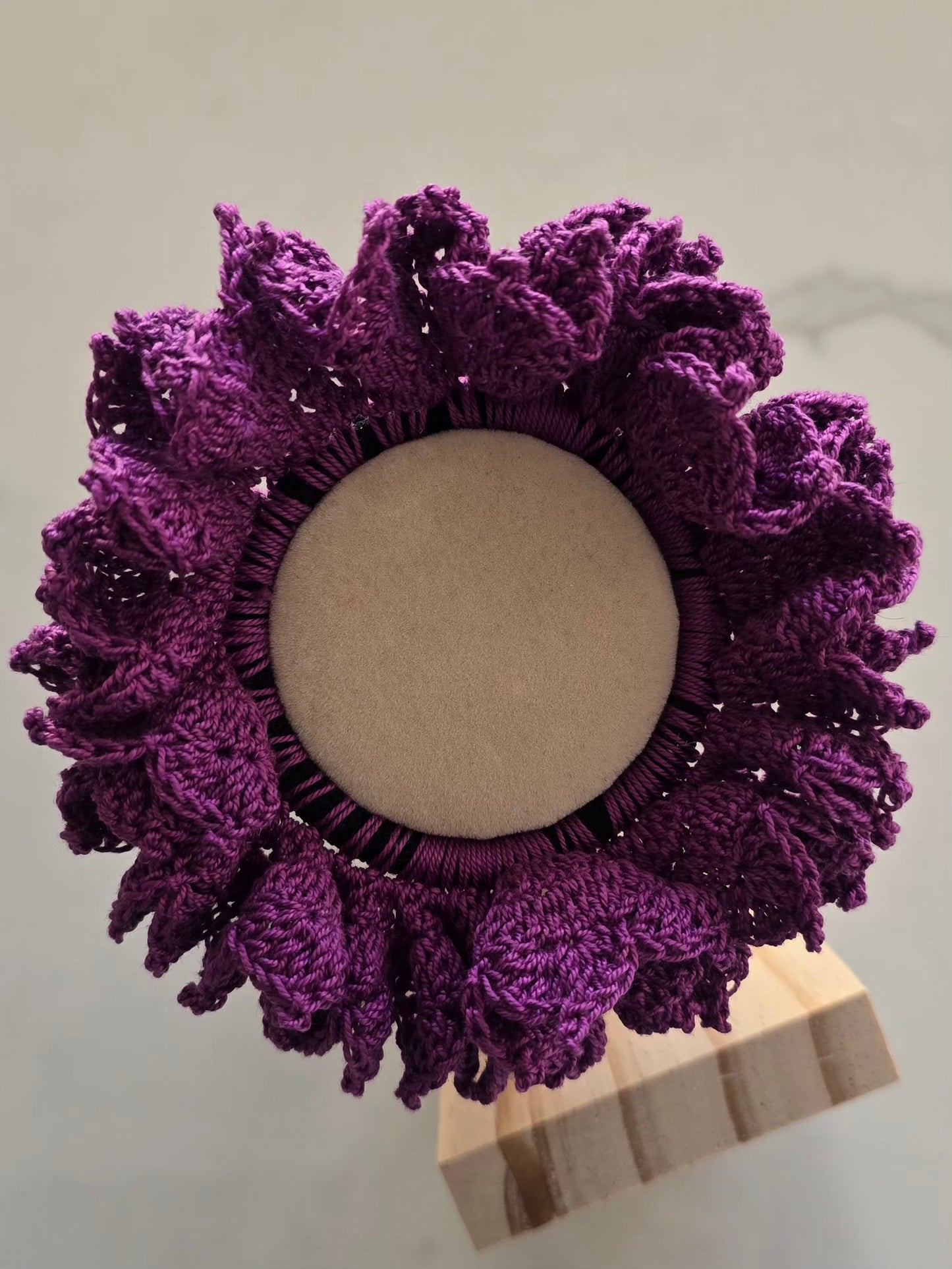 Chouchou violet tendance pour coiffure stylée et originale