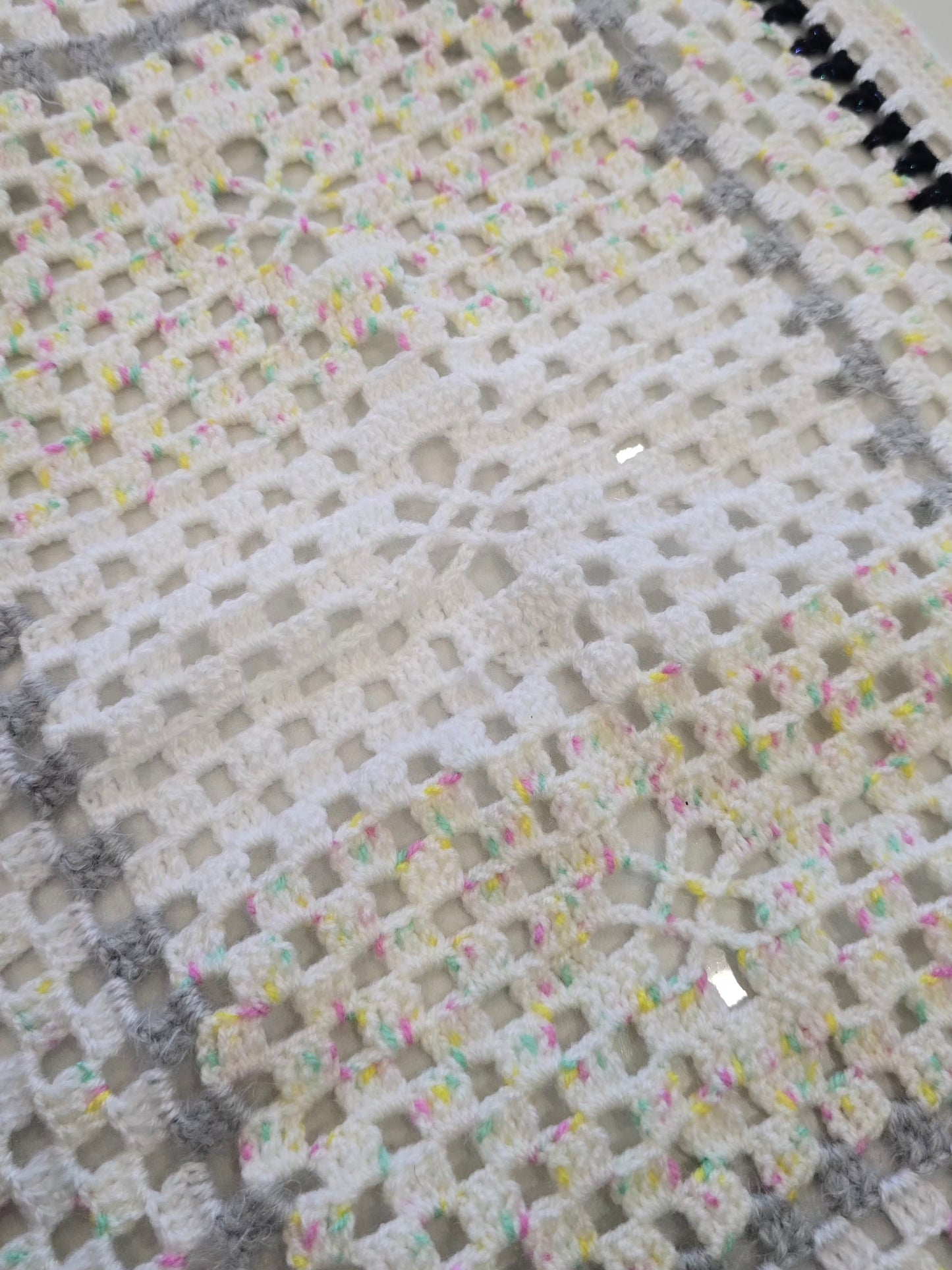 motifs ajourés réalisés au crochet