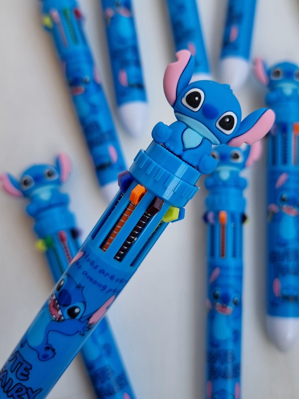 Stylo-bille 10 couleurs Stitch