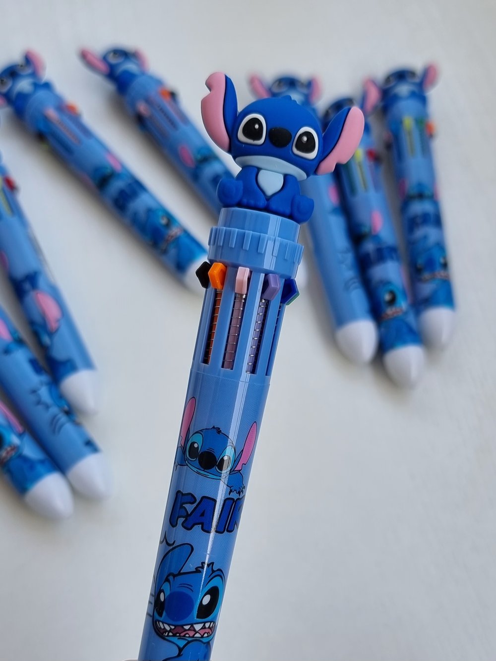 Stylo-bille 10 couleurs Stitch