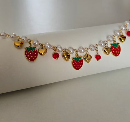 Bracelet charms pendentifs fraises et cœurs 