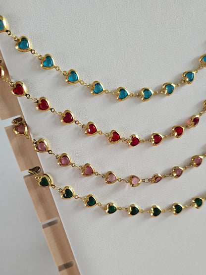 collier doré tendance femme, chaîne avec coeurs à facette - vert, rose, rouge ou bleu