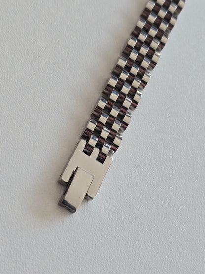 bracelet avec mailles ajustables