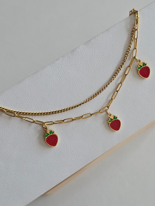 chevillier dorée en acier inoxydable avec maillons et pendentifs fraise