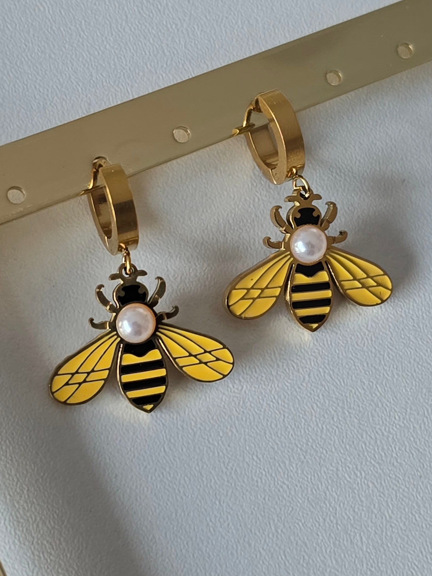 bijoux femme boucles d'oreilles dorées en acier inoxydable avec abeilles