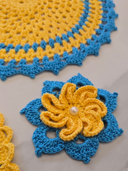 Lot de 3 napperons + 2 fleurs