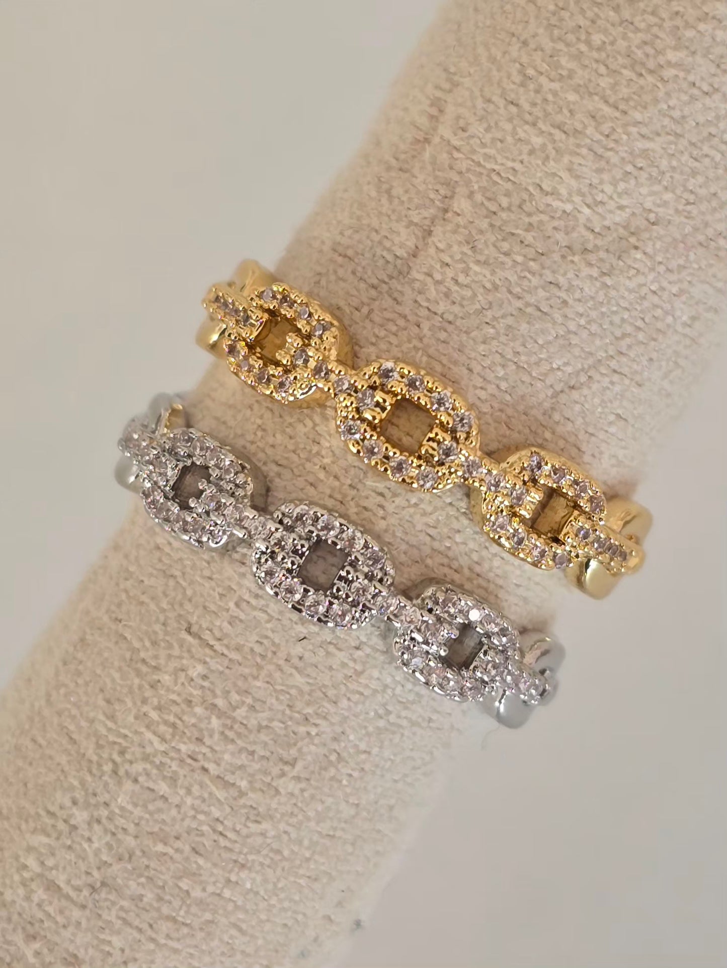 Bague en acier inoxydable élégante Mila