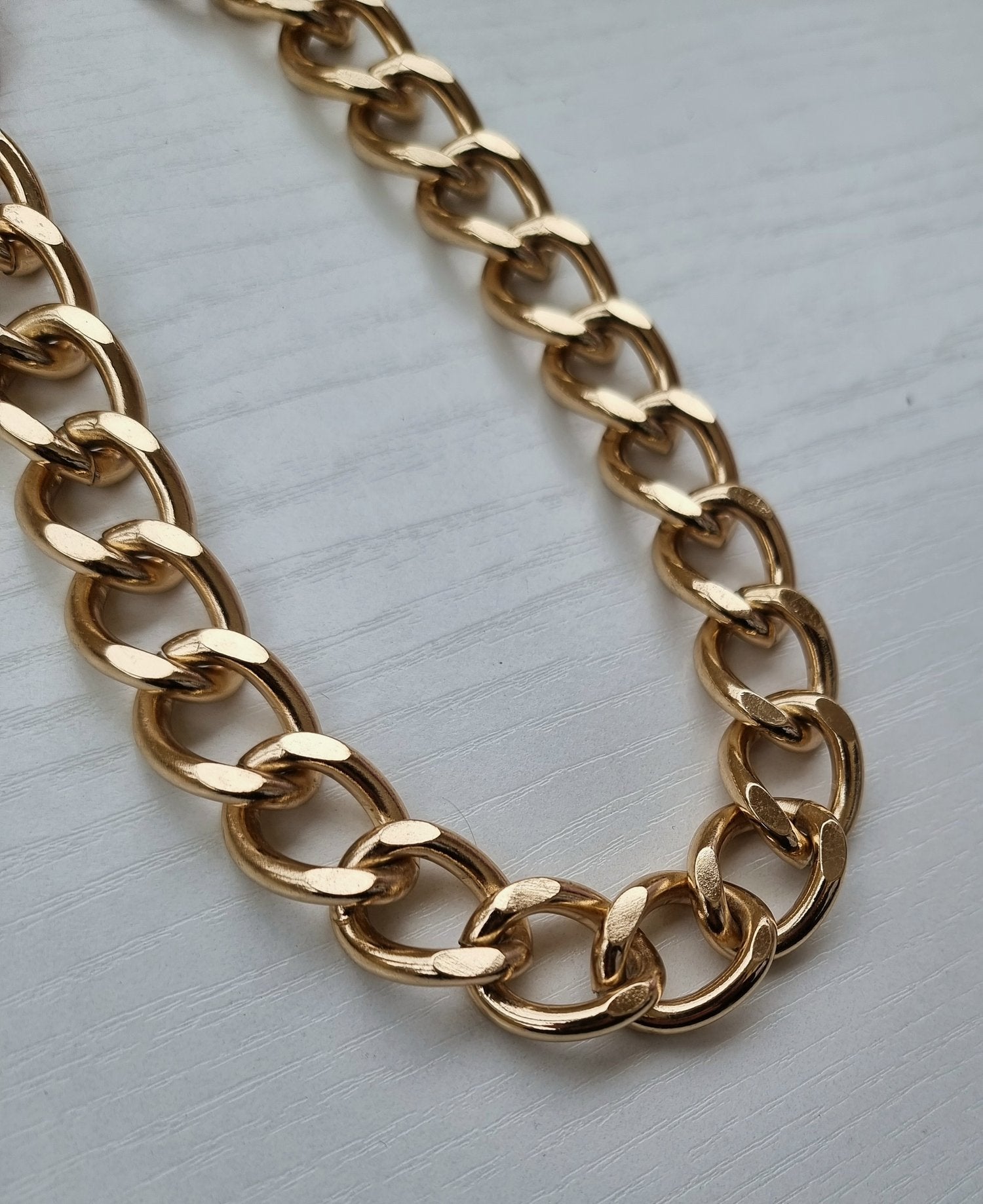Gros collier chaîne doré