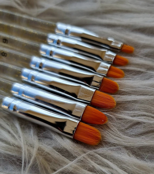Lot 7 pinceaux NailBrush