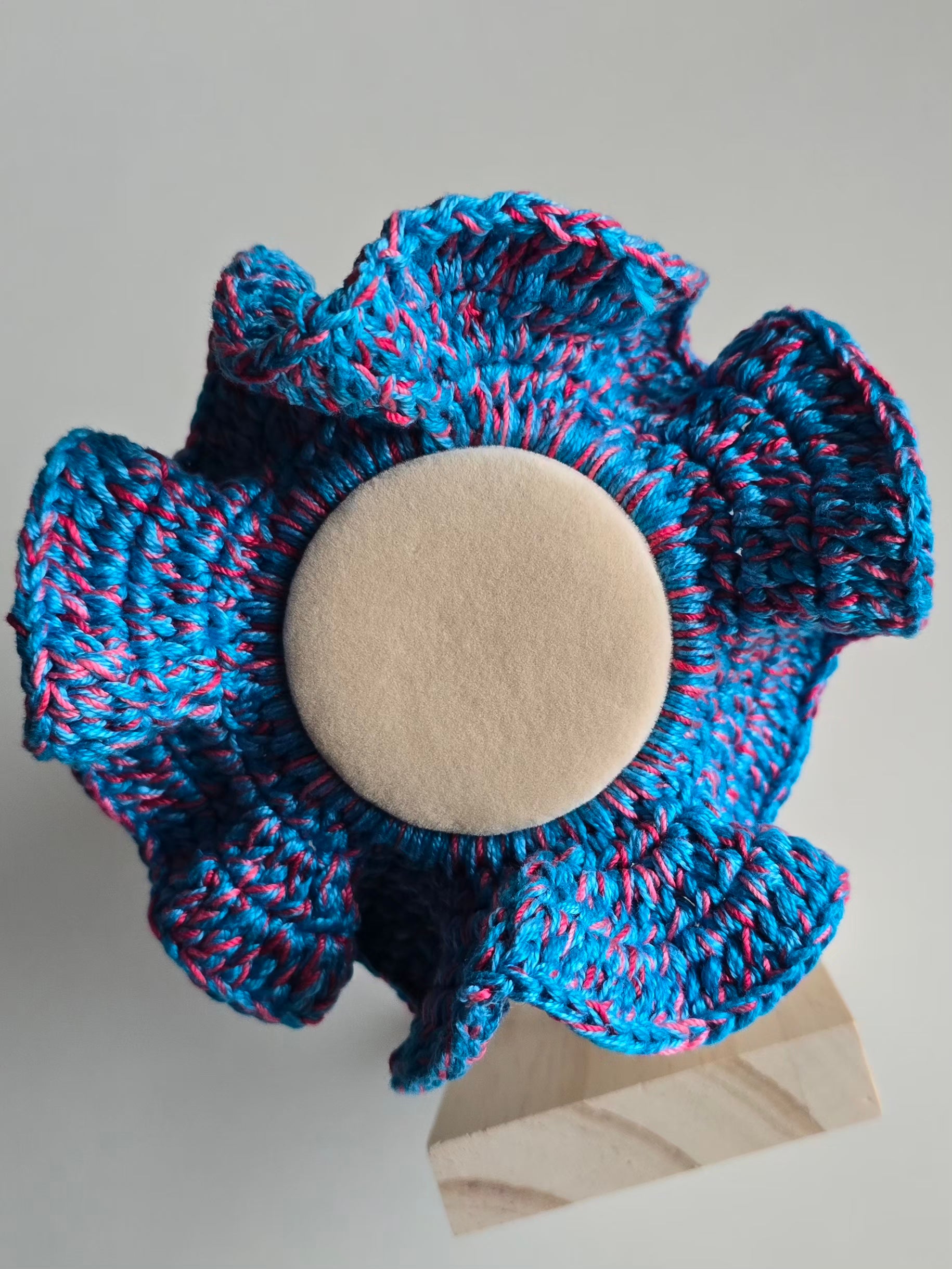 Accessoire cheveux bleu et rose en crochet fait main