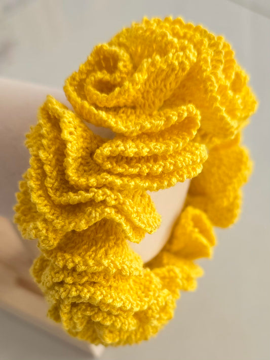 Accessoire cheveux jaune au crochet avec effet volumineux