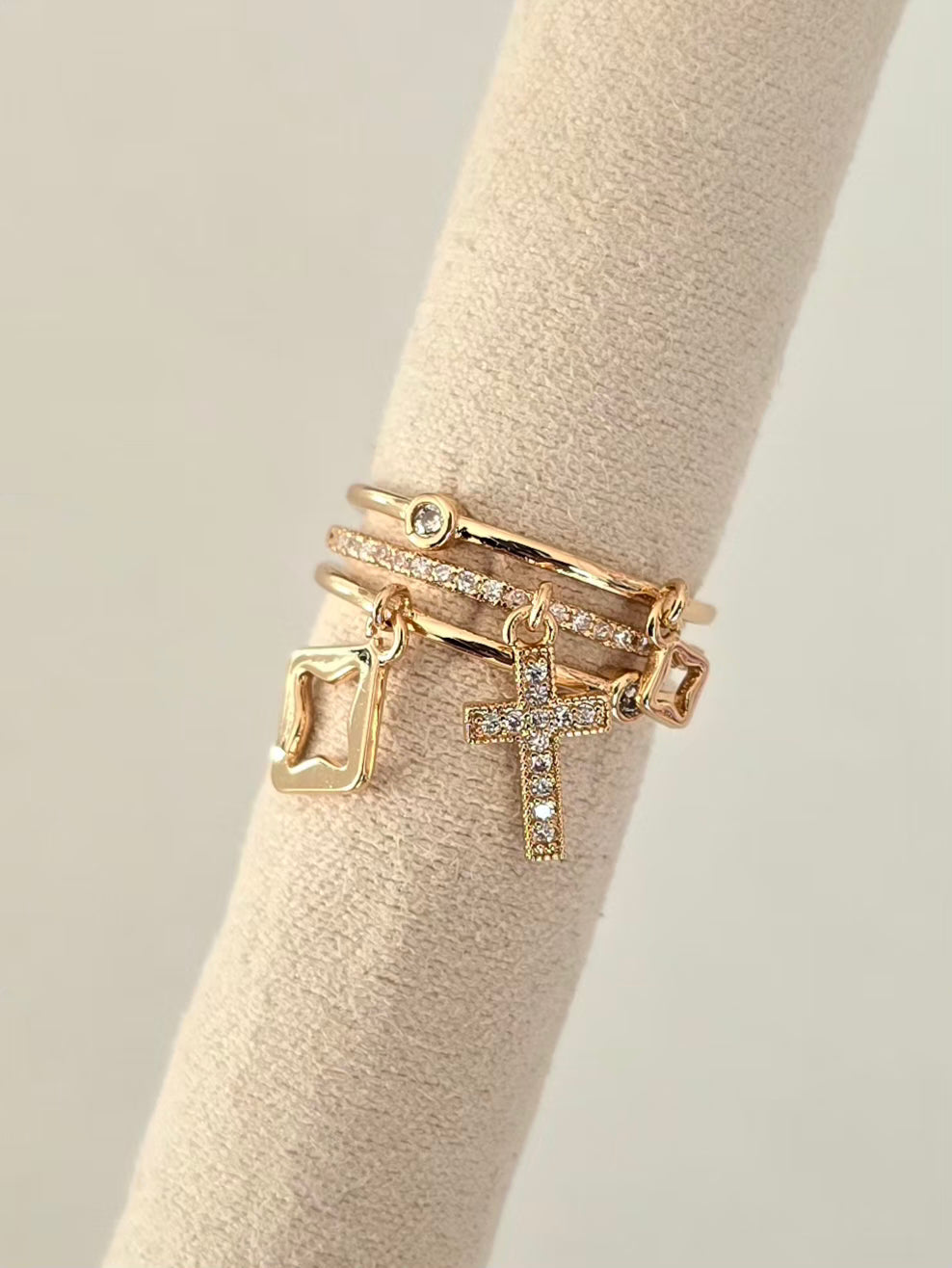 Bague Ariella bijou tendance pour femme en acier inoxydable doré