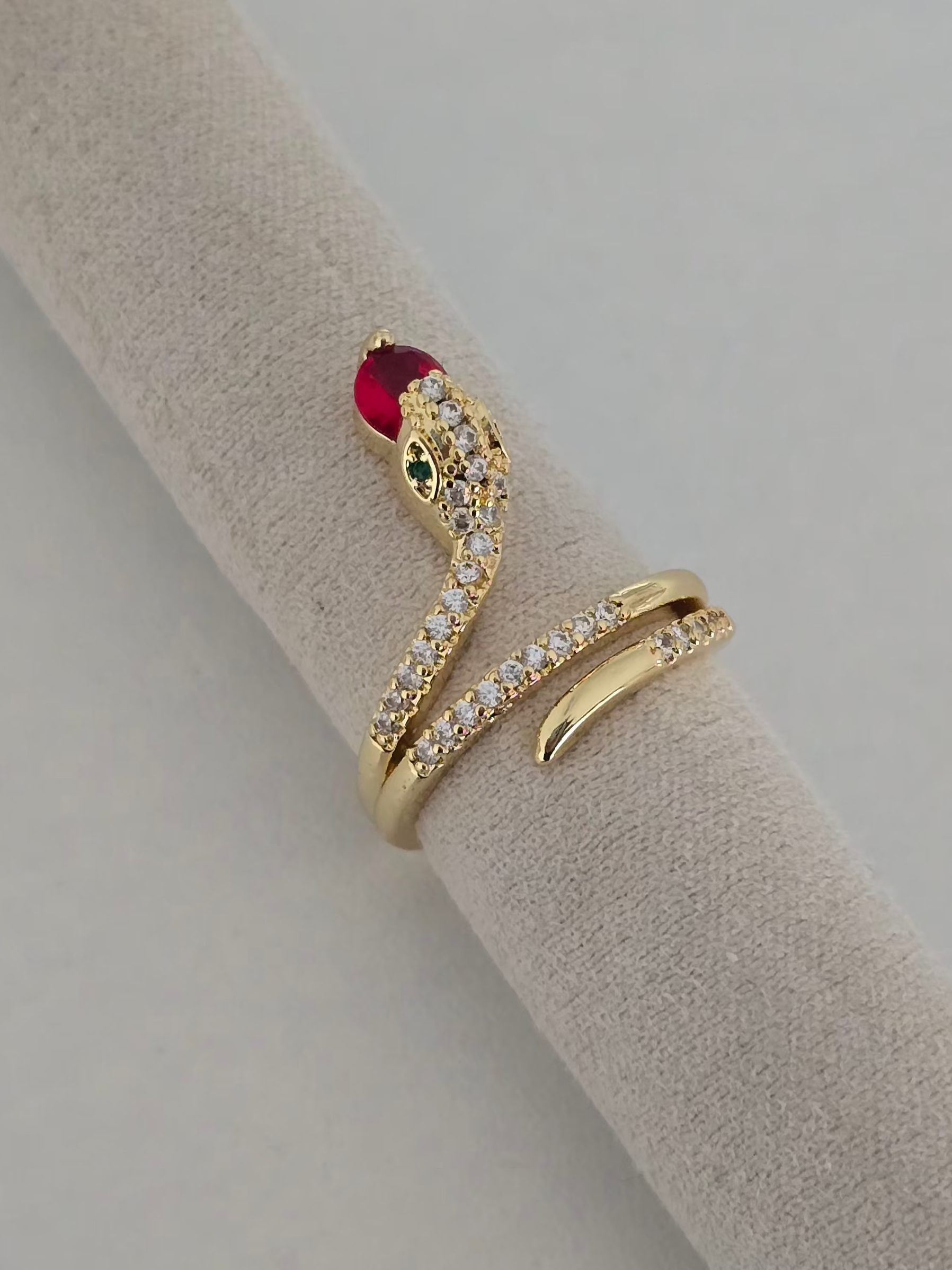 Bague Zéna ajustable avec ouverture à l'arrière 