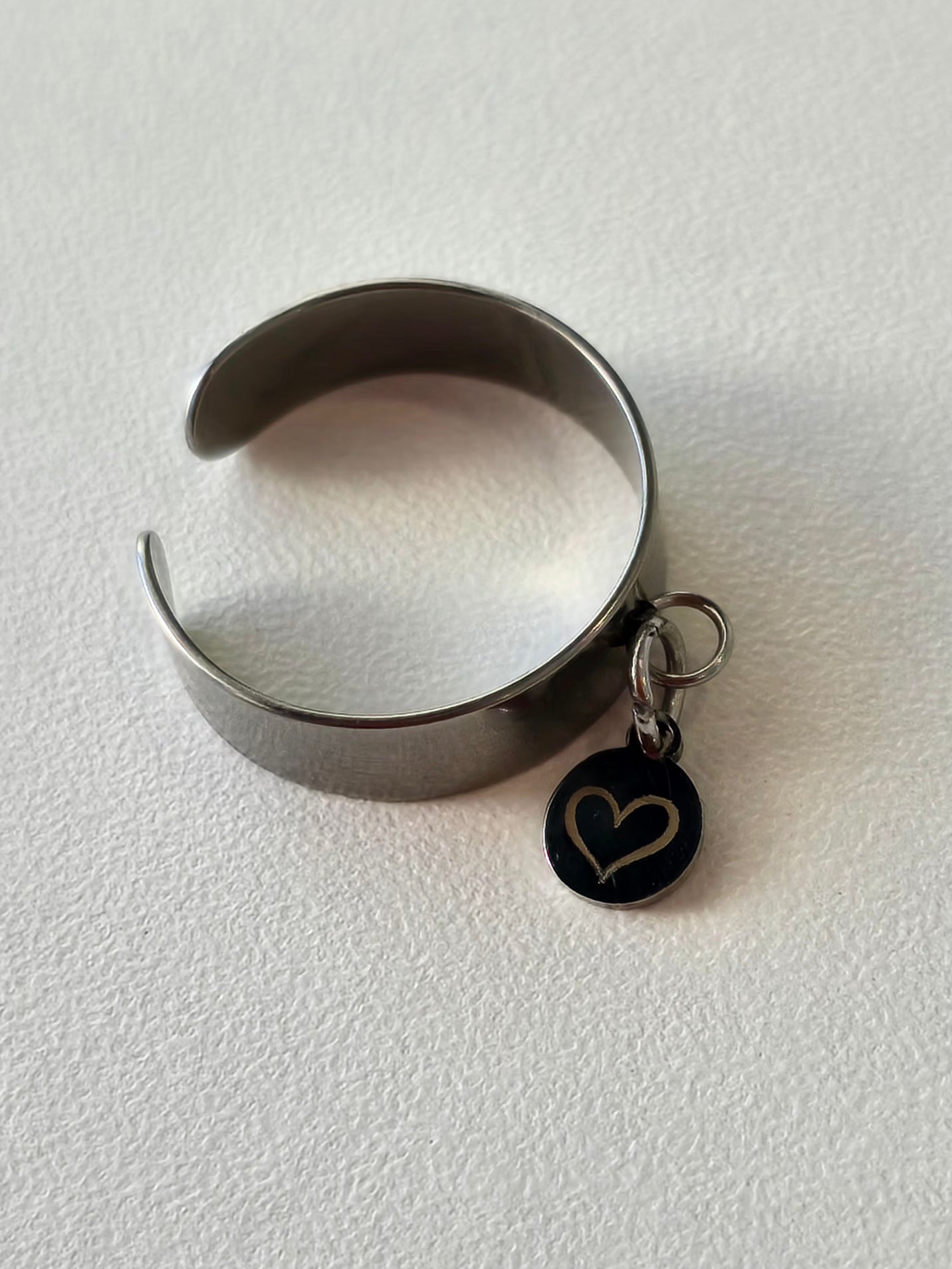 Bague avec breloque personnalisée petit coeur argenté