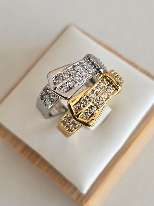 Bague Cyntia ajustable en acier inoxydable avec strass argentés