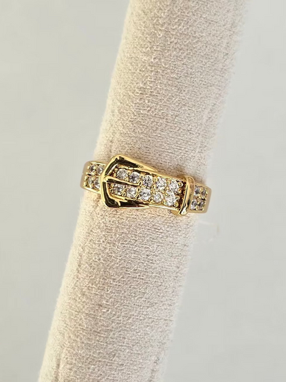 Bague Cyntia dorée avec strass scintillants 