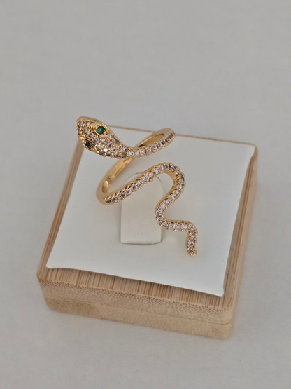 Bague Hypnose au style mystique et audacieux