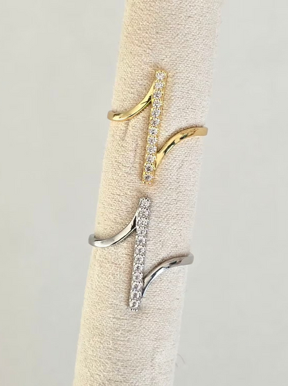 Design graphique et moderne de la bague Linéa