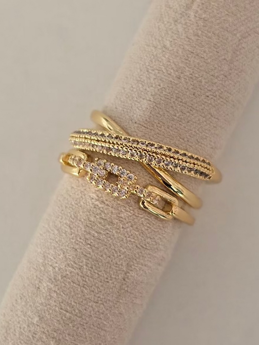 Bague Vélia ajustable en acier inoxydable doré avec strass argentés