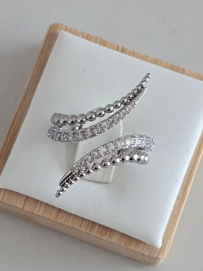 Bague ajustable dorée avec double rangée de zircons brillants