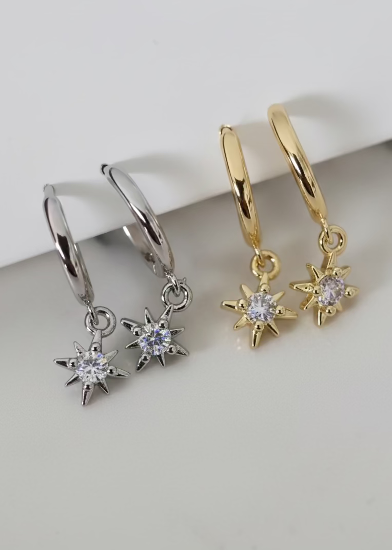 Créoles fines avec pendentif étoile brillant