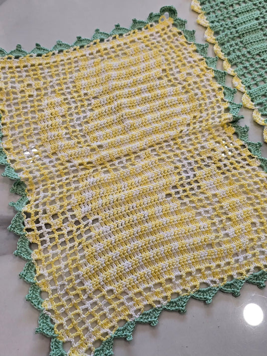 bordure festonnée verte en crochet fait main
