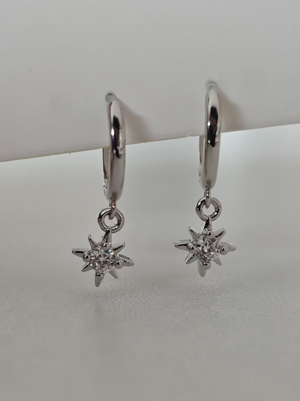 Boucles Clara avec étoile scintillante