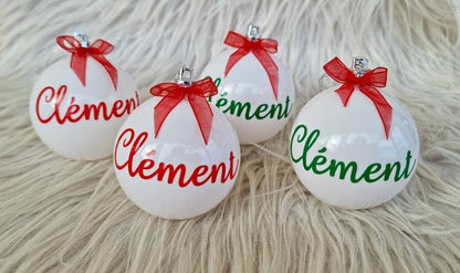 Boules de Noël personnalisées blanche avec prénom Clément - rouge et vert