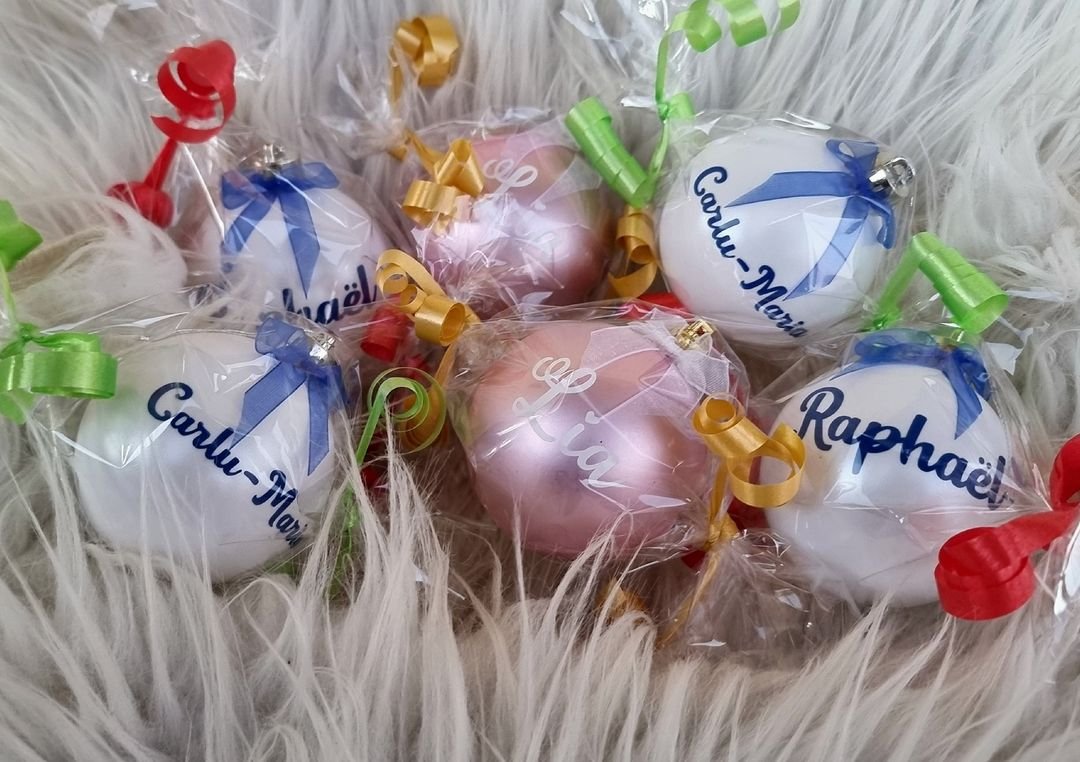 Boules de Noël personnalisées emballés