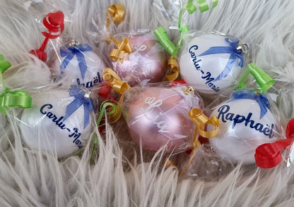 Boules de Noël personnalisées emballés