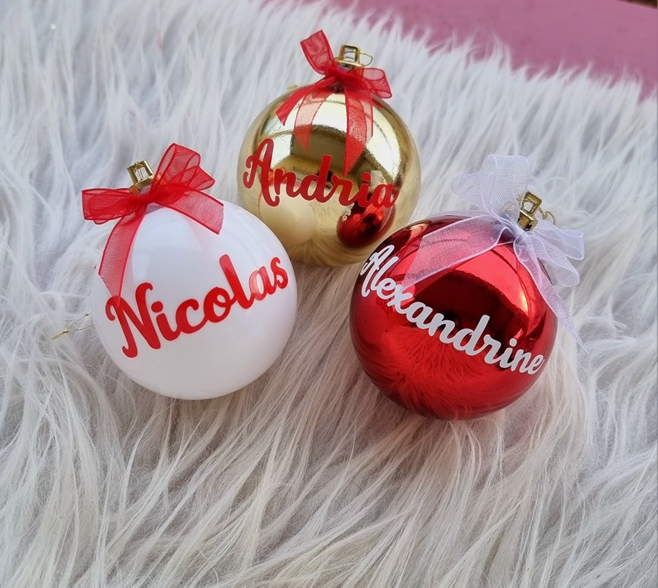 Boules de Noël personnalisées - Nicolas, Alexandrine, Andria