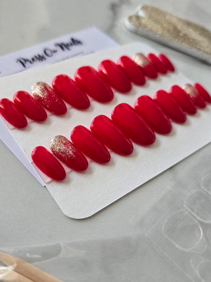 Capsules d'ongles rouges décorées de paillettes dorées, PRESS ON NAILS faits main en gel uv.